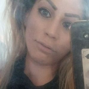 Meet your Posher, Dinora